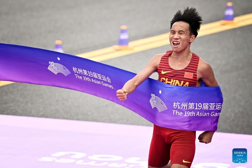 中场球员的